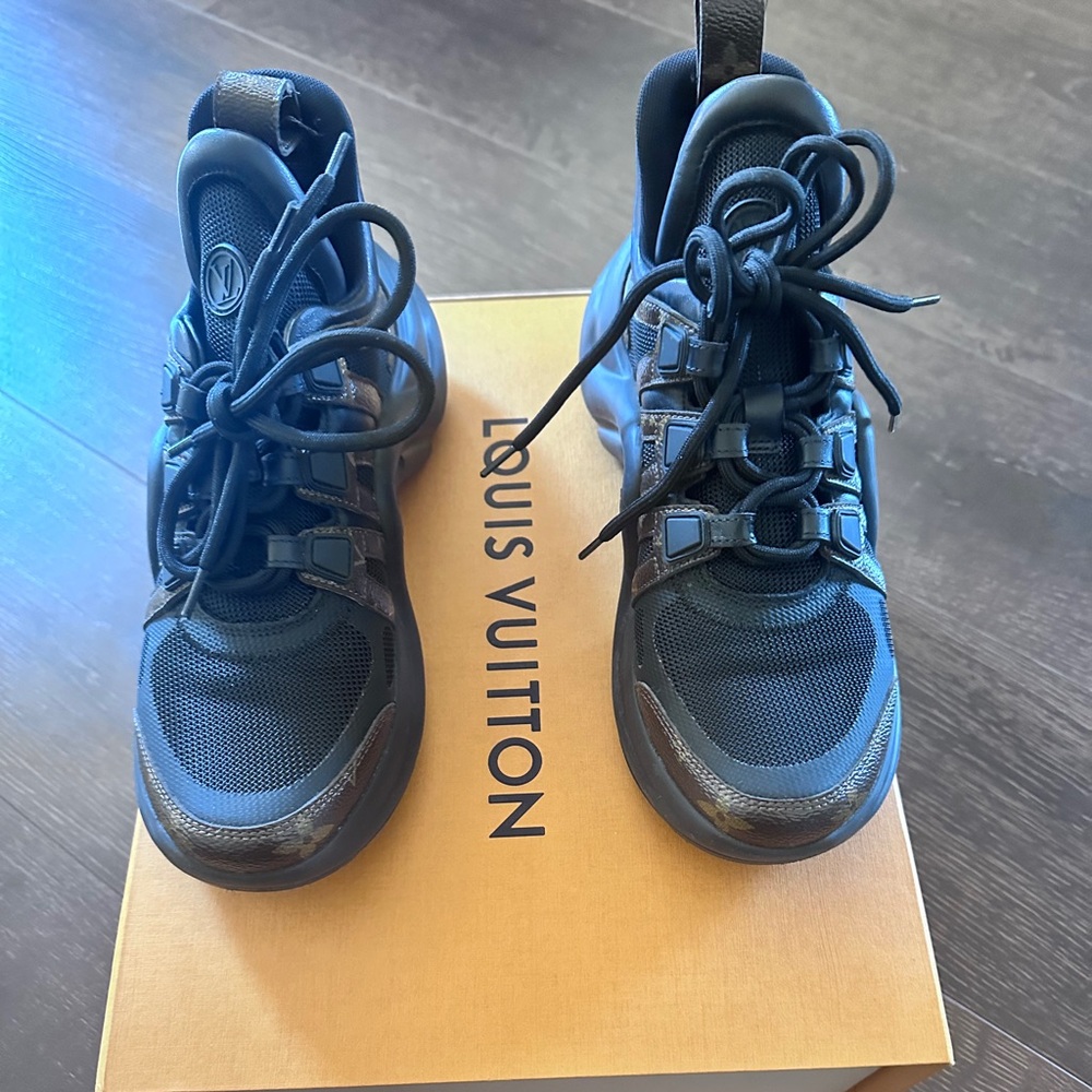 LOUIS VUITTON